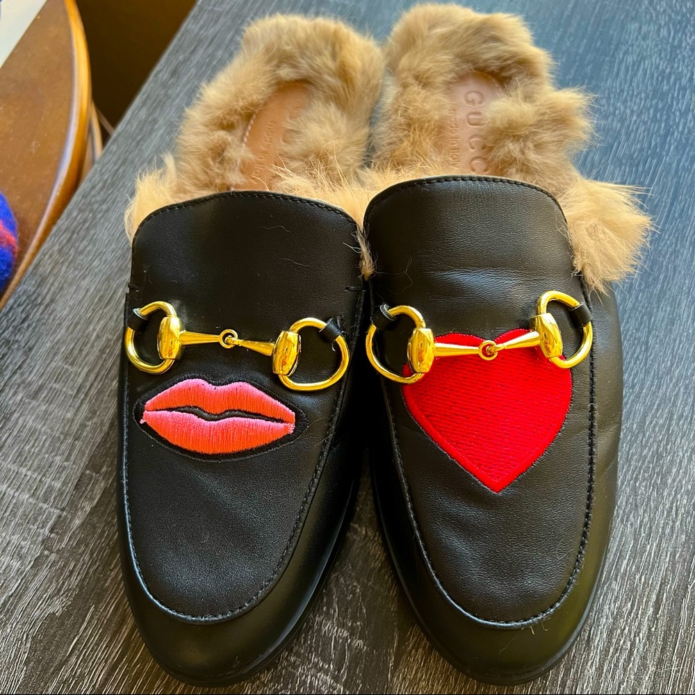 Gucci Princetown Lips and Heart Embroidered Fur Lined Mules US 5 Retail $1050